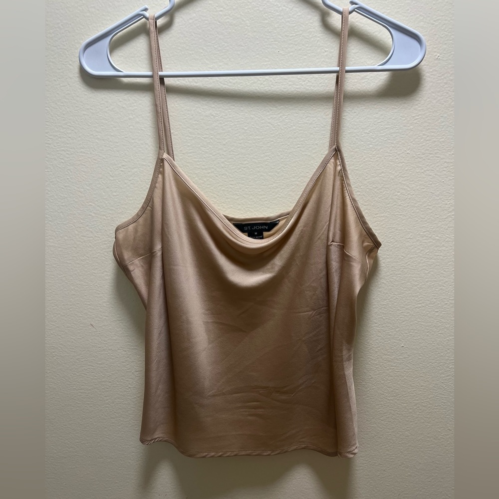 St. John Silky Cami Scoop neck beige